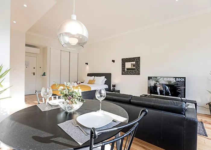 150 Rivoli By Lovelystay *