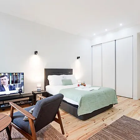 150 Rivoli By Lovelystay *