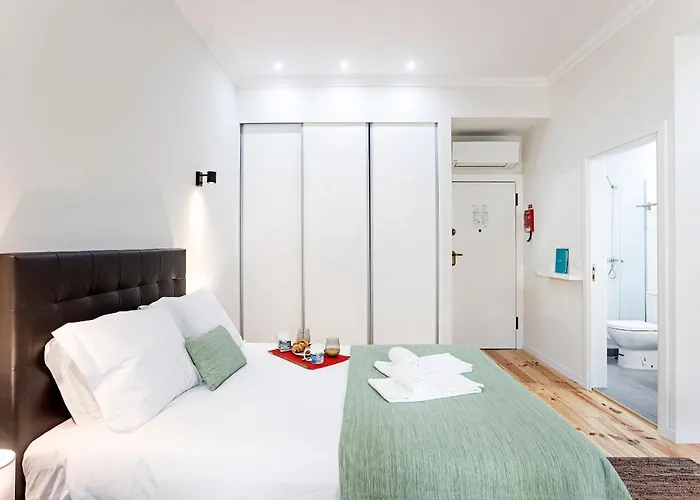 150 Rivoli By Lovelystay *