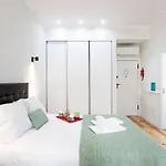 150 Rivoli By Lovelystay *