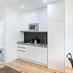 150 Rivoli By Lovelystay *