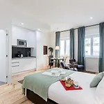 150 Rivoli By Lovelystay 公寓