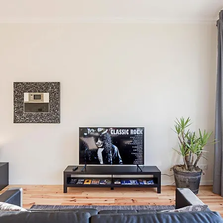 150 Rivoli By Lovelystay