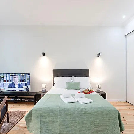 150 Rivoli By Lovelystay *