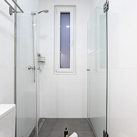 150 Rivoli By Lovelystay *