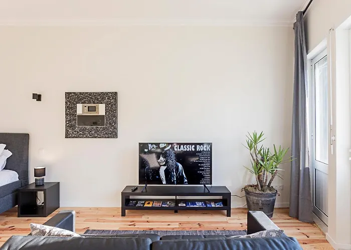 150 Rivoli By Lovelystay